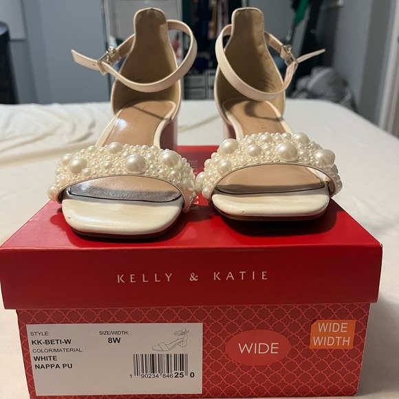 Kelly and Katie wedding shoe - Picture 2 of 3